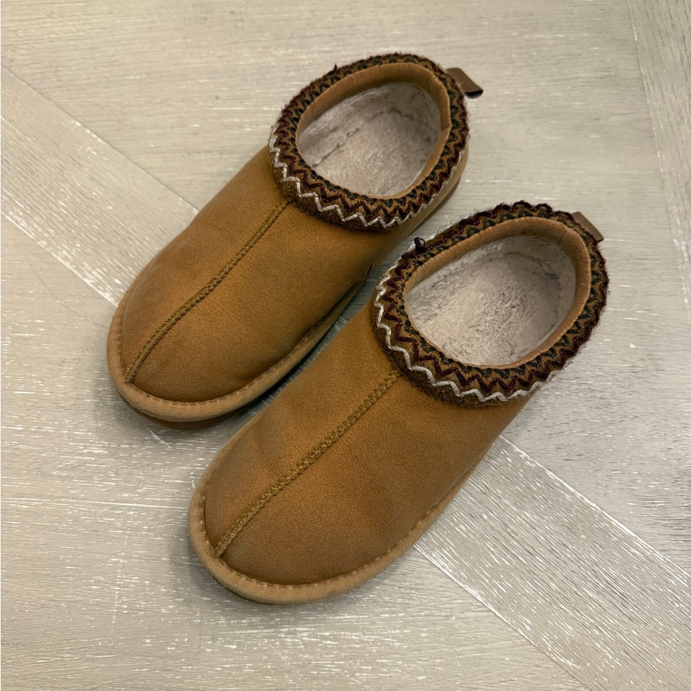 Cozy Tan Slip-On Clogs for girls